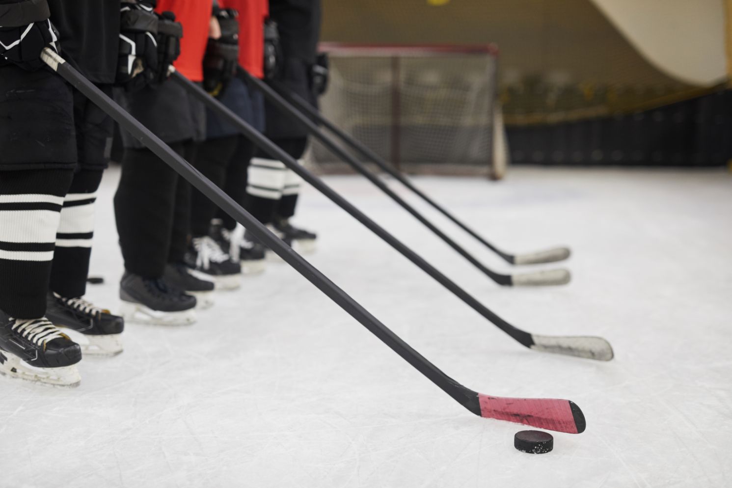 Exploring The Benefits Of Youth Hockey League Participation For Kids ...